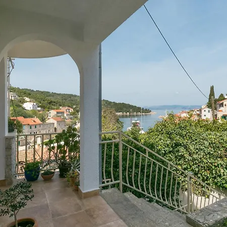 Διαμέρισμα Apartments By The Sea Stomorska, Solta - 8650