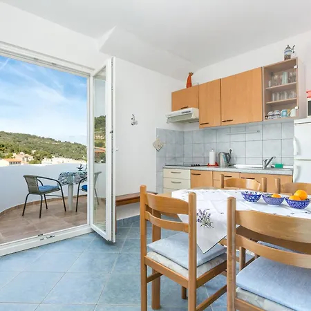 Apartments By The Sea Stomorska, Solta - 8650 Διαμέρισμα *