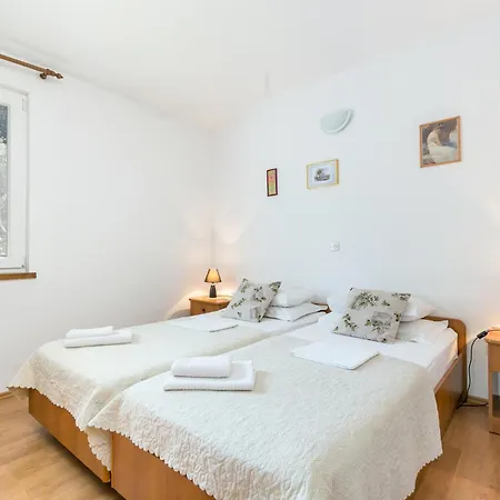 Apartments By The Sea Stomorska, Solta - 8650 Διαμέρισμα