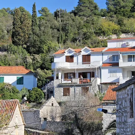 Διαμέρισμα Apartments By The Sea Stomorska, Solta - 8650