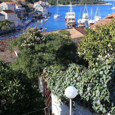 Appartamento By The Sea Stomorska, Solta - 8650
